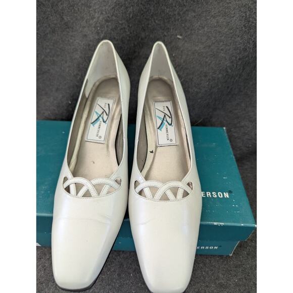 Ros Hommerson Women's Pearl Leather Pump Size 8.5 Heels Shoes Y2K 2003 - Picture 4 of 11